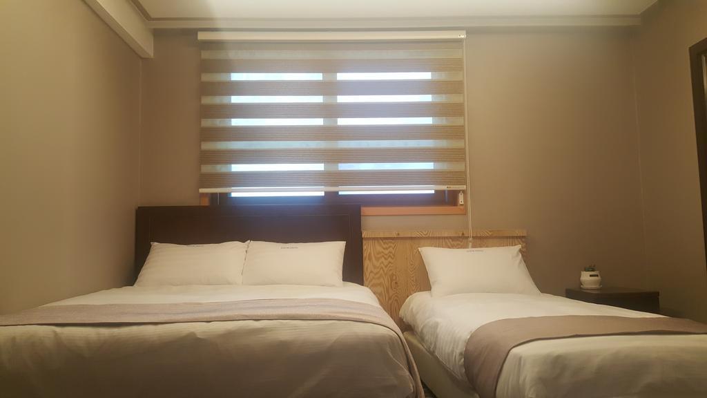 Myeongdong Time Hostel Seoul Exteriör bild