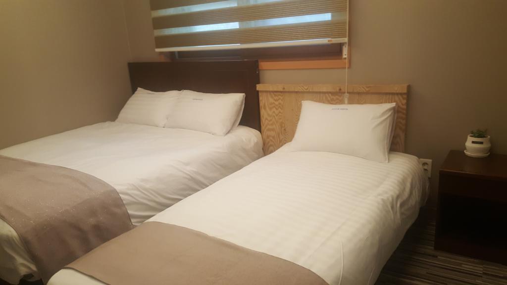 Myeongdong Time Hostel Seoul Exteriör bild