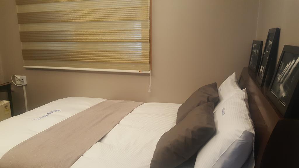 Myeongdong Time Hostel Seoul Exteriör bild